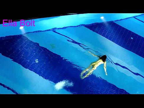 ❤️ म हेर्न रोक्न सक्दिन, जवान गोरा ELLA BOLT रिसोर्ट पूलमा नग्न पौडी खेल्दै समातियो ❤️ अश्लील ne.pornochaturbate.ru मा